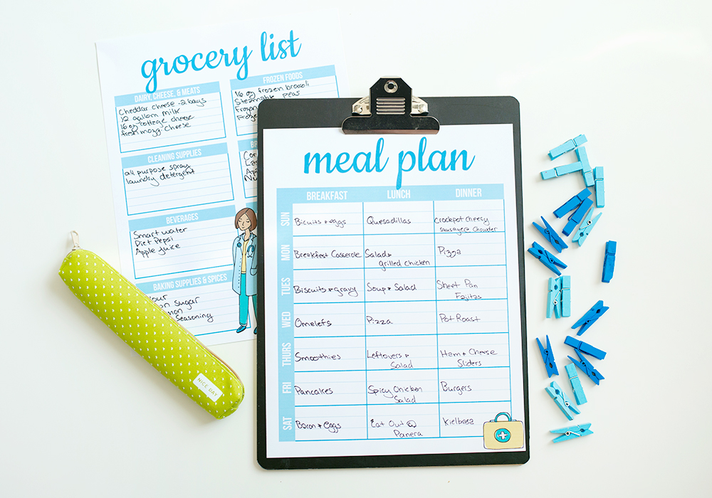 Free planner printables every month! Check out this simple, but super effective meal planning printable.